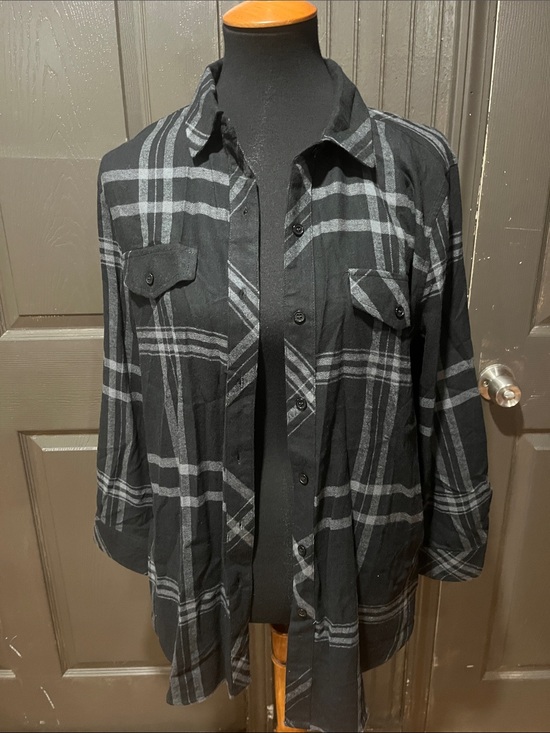 Hester & Orchard Tops - Black & Gray Plaid Button-Down Shirt - Women's Casual Button-Front Top